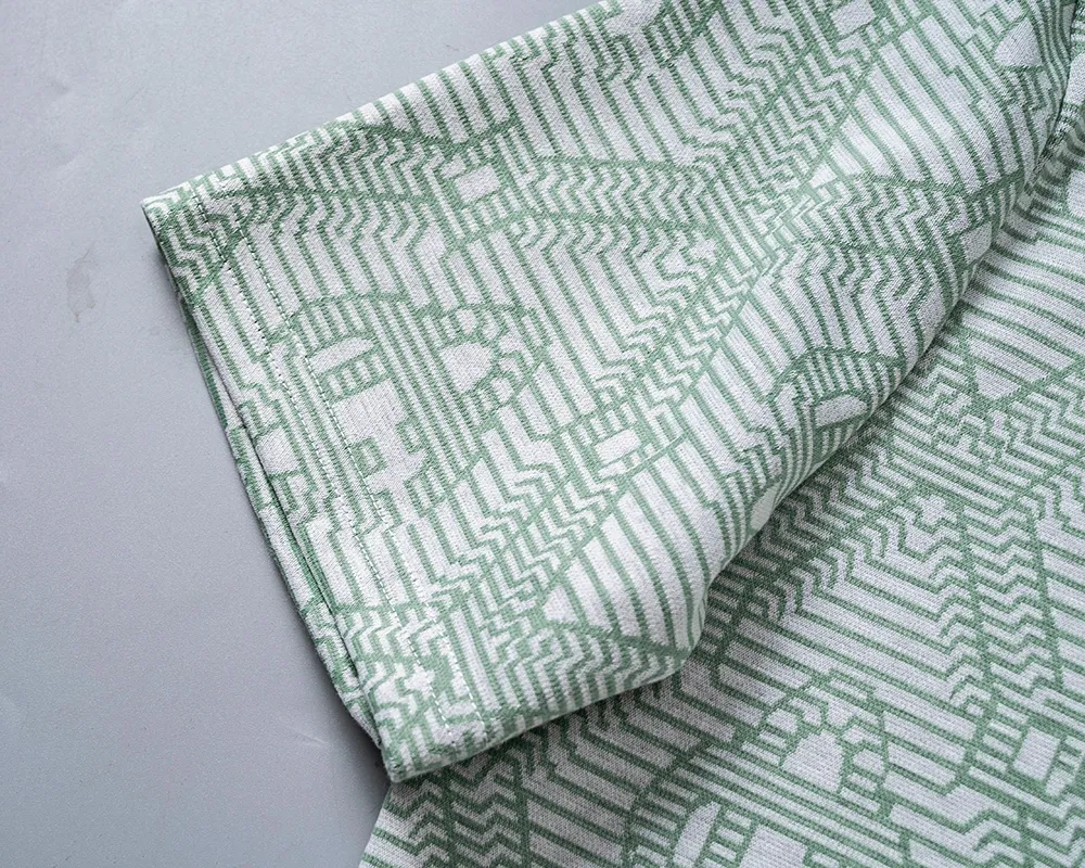 30165# 2026 spring and summer official website New Arrival lapel T-shirt, knitted jacquard fabric is handsome, the fabric is comfortable, the workmanship is rigorous, and the stitching is neat. Good upper body effect·Sizes M-3XL Light Green